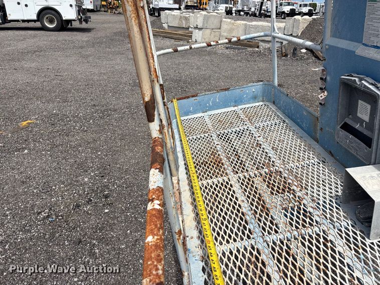 image for item EG9066 2006 Genie S-40 boom lift