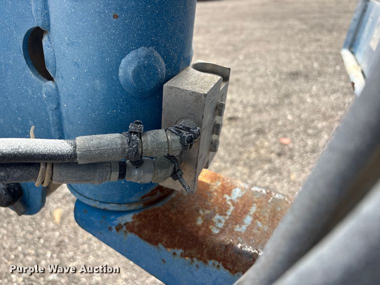 image for item EG9066 2006 Genie S-40 boom lift