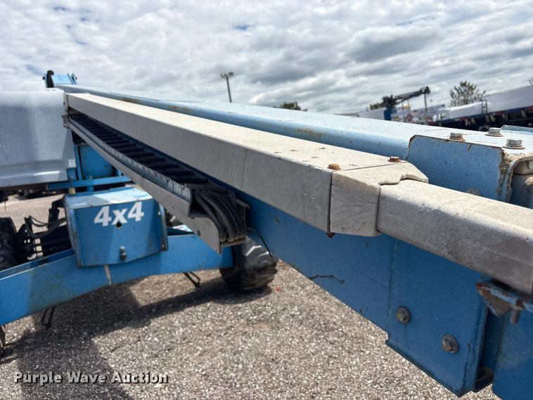 image for item EG9066 2006 Genie S-40 boom lift