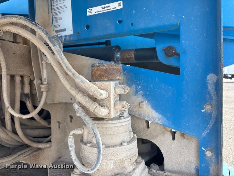 image for item EG9066 2006 Genie S-40 boom lift
