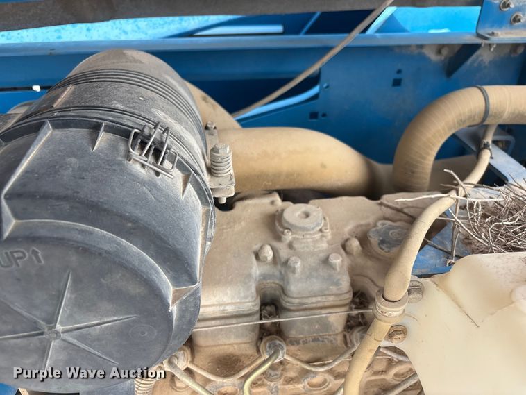 image for item EG9066 2006 Genie S-40 boom lift