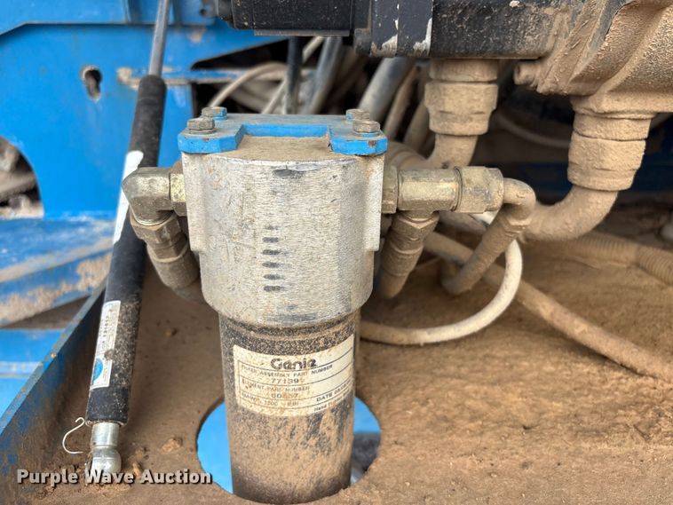 image for item EG9066 2006 Genie S-40 boom lift