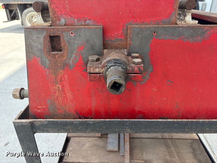 image for item EI5811 Simonds 64VB052V3X automated blade sharpener