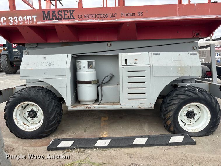 image for item EI5814 MEC 3391RT scissor lift