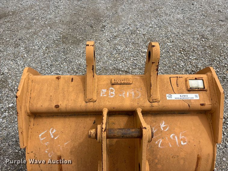 image for item EJ7813 Backhoe bucket
