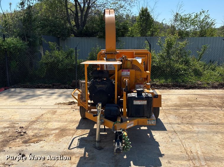 image for item EM8598 2023 Bandit 65XP wood chipper