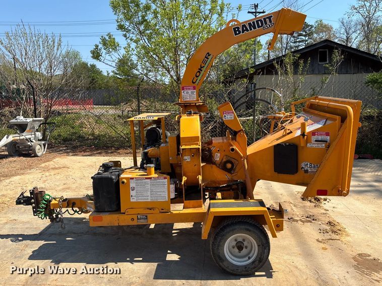 image for item EM8598 2023 Bandit 65XP wood chipper