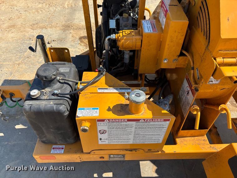 image for item EM8598 2023 Bandit 65XP wood chipper