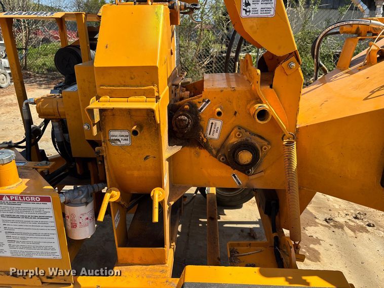 image for item EM8598 2023 Bandit 65XP wood chipper