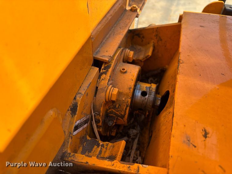 image for item EM8598 2023 Bandit 65XP wood chipper