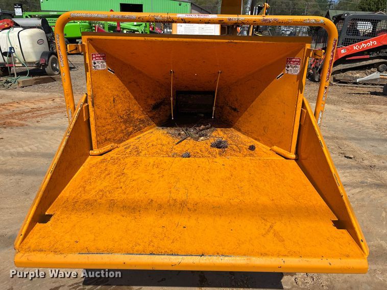 image for item EM8598 2023 Bandit 65XP wood chipper