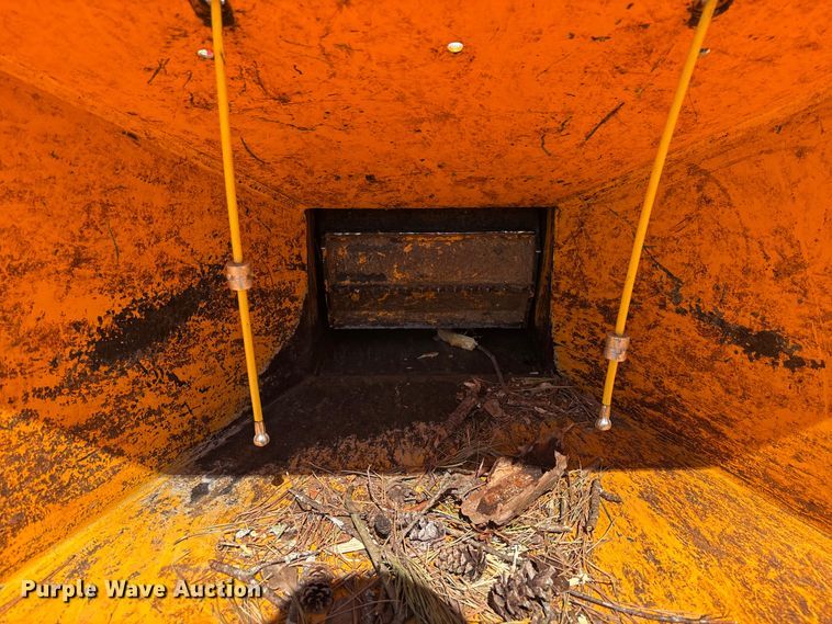 image for item EM8598 2023 Bandit 65XP wood chipper