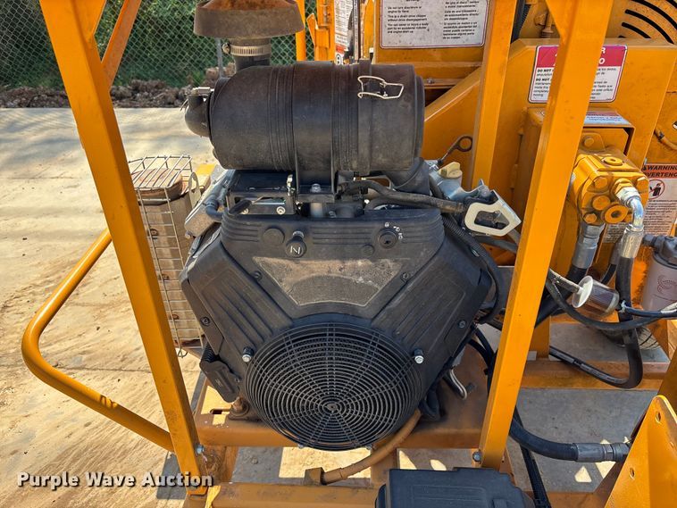 image for item EM8598 2023 Bandit 65XP wood chipper