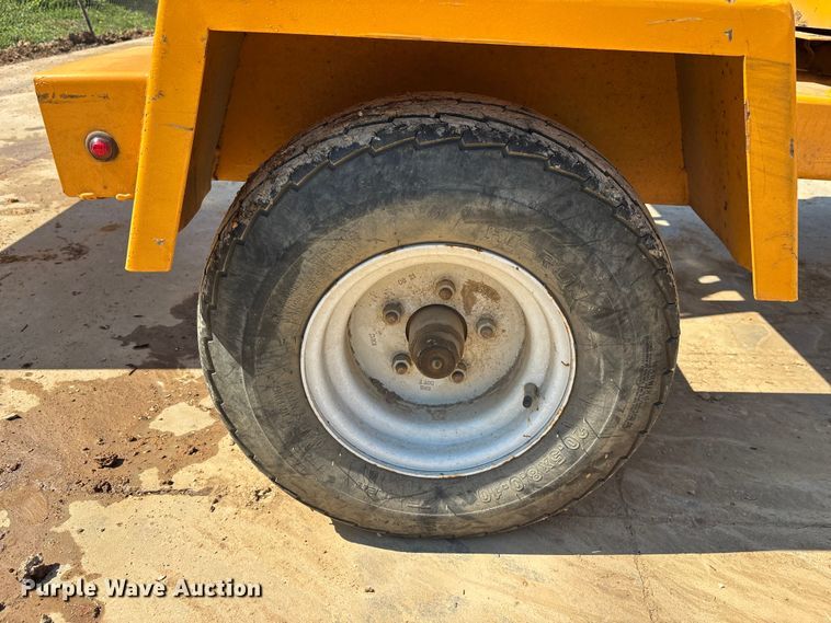 image for item EM8598 2023 Bandit 65XP wood chipper