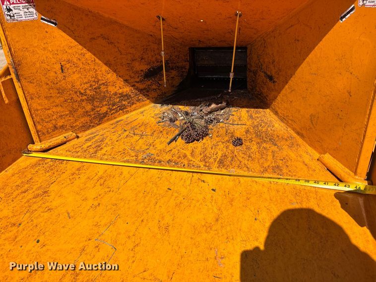 image for item EM8598 2023 Bandit 65XP wood chipper