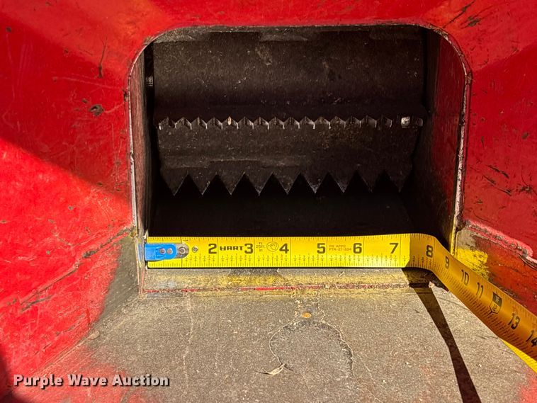 image for item EM8599 2020 Barreto 3107C wood chipper