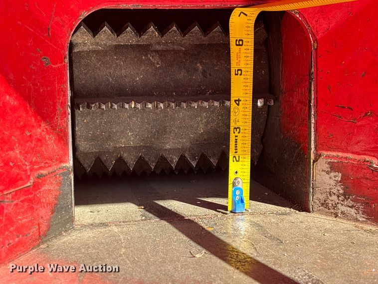 image for item EM8599 2020 Barreto 3107C wood chipper