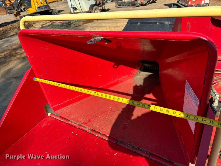 image for item EM8599 2020 Barreto 3107C wood chipper