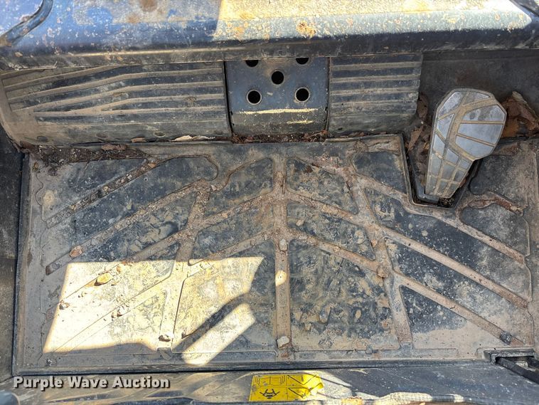 image for item EM8600 2019 Kubota SVL65-2 skid steer loader