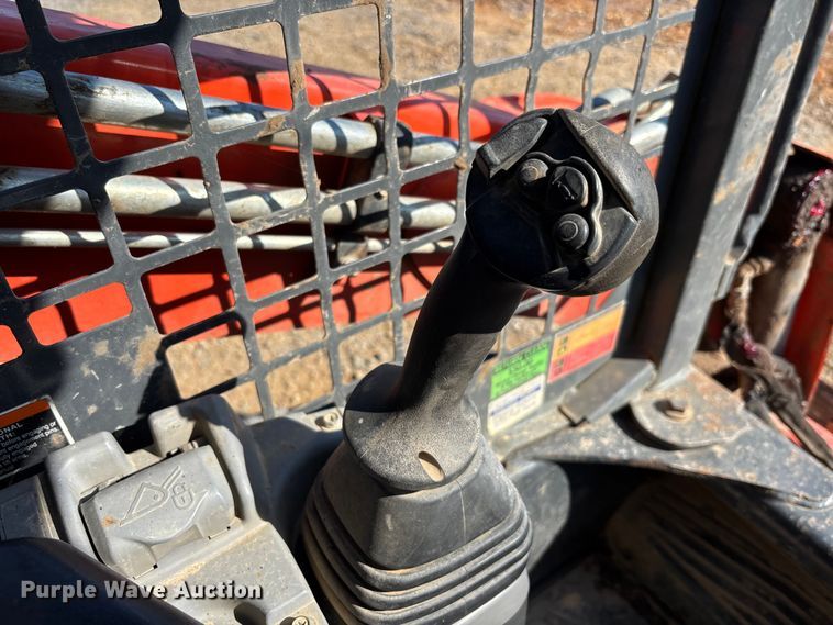 image for item EM8600 2019 Kubota SVL65-2 skid steer loader