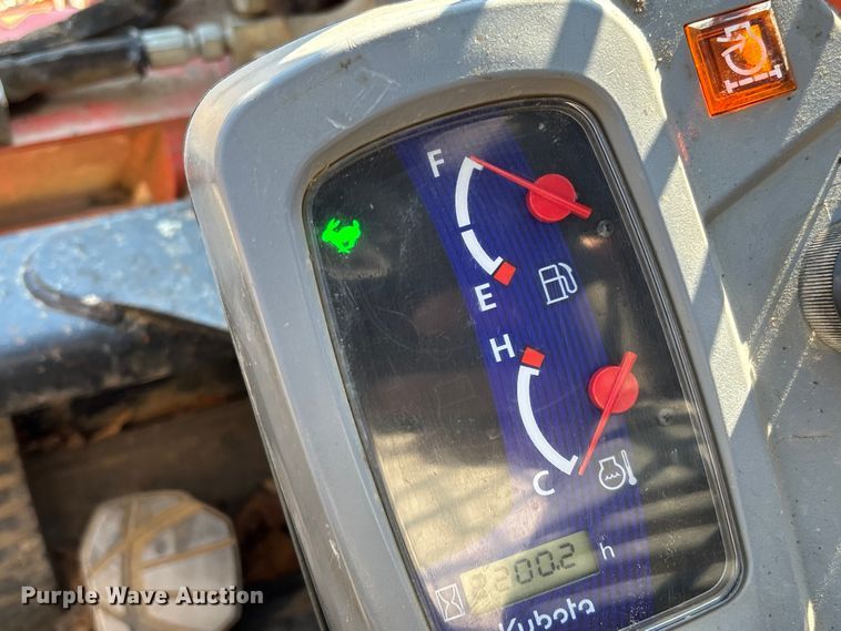 image for item EM8600 2019 Kubota SVL65-2 skid steer loader