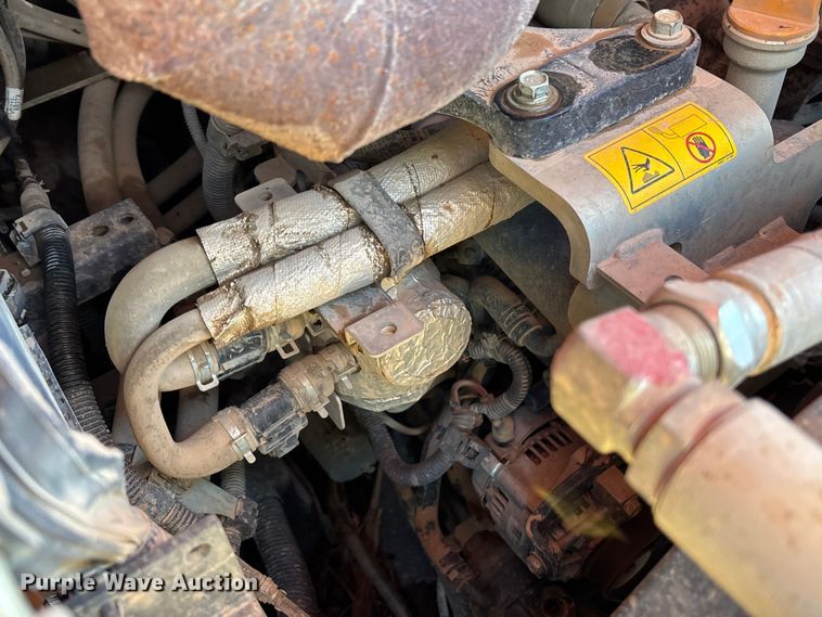 image for item EM8600 2019 Kubota SVL65-2 skid steer loader