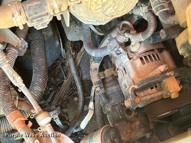 image for item EM8600 2019 Kubota SVL65-2 skid steer loader