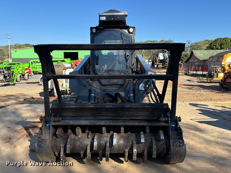 image for item EM8604 2022 John Deere 333G skid steer loader