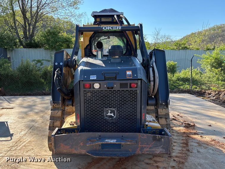 image for item EM8604 2022 John Deere 333G skid steer loader