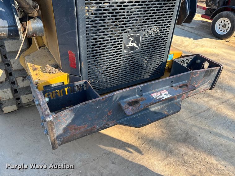 image for item EM8604 2022 John Deere 333G skid steer loader