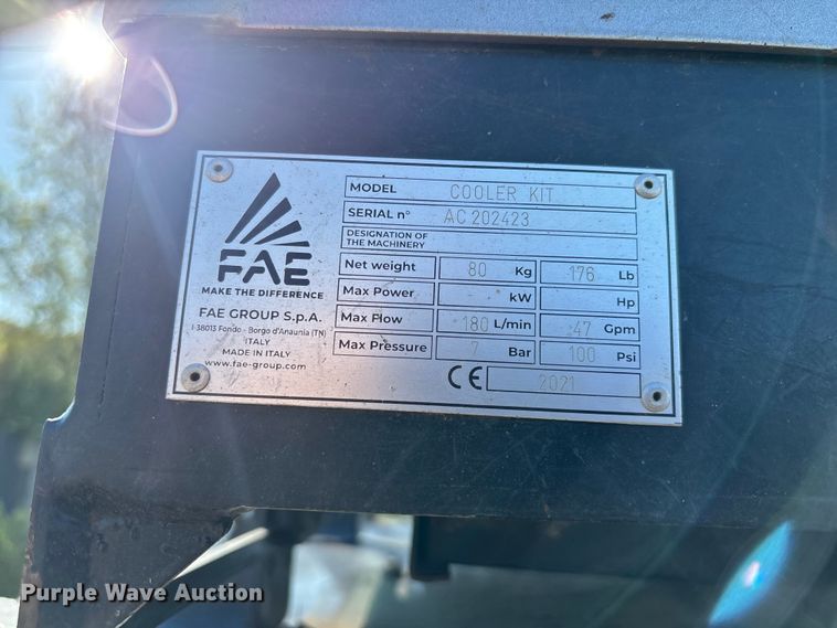 image for item EM8604 2022 John Deere 333G skid steer loader