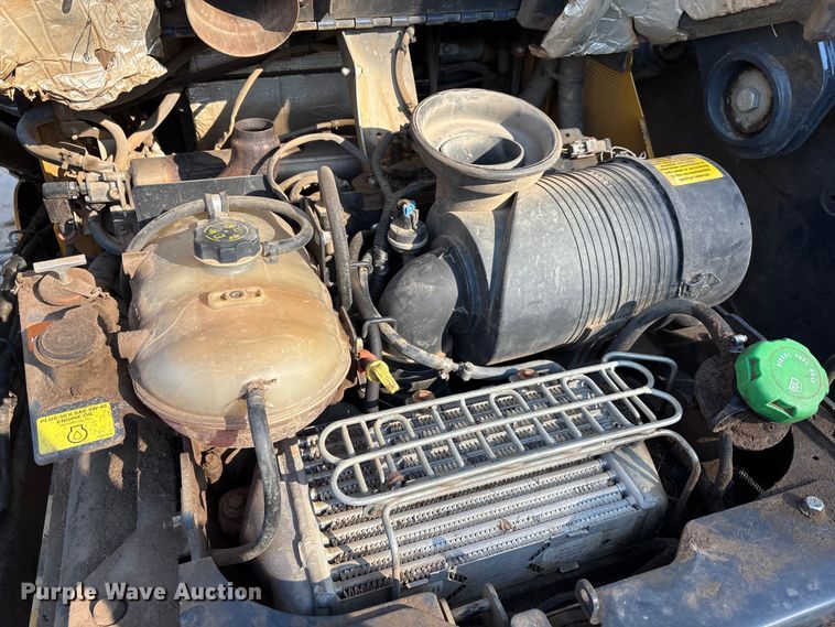 image for item EM8604 2022 John Deere 333G skid steer loader