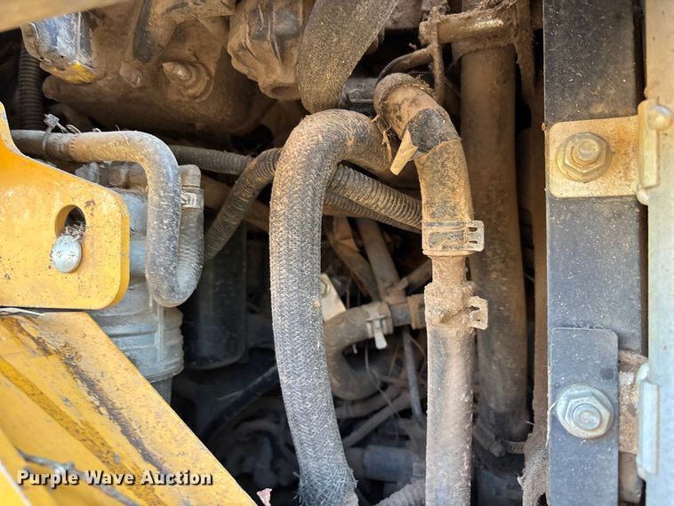 image for item EM8604 2022 John Deere 333G skid steer loader