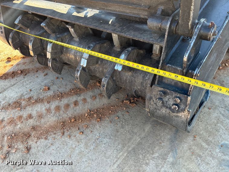 image for item EM8604 2022 John Deere 333G skid steer loader