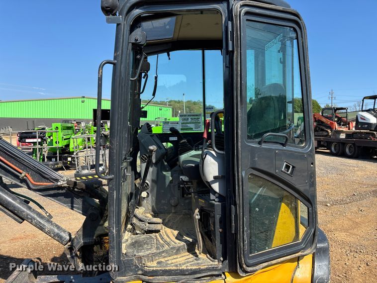 image for item EM8605 2021 John Deere 35G mini excavator
