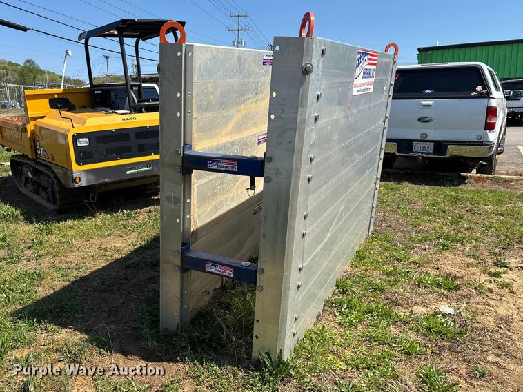 image for item EM8606 Mighty-Lite trench box