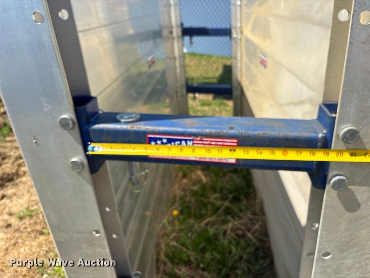 image for item EM8606 Mighty-Lite trench box