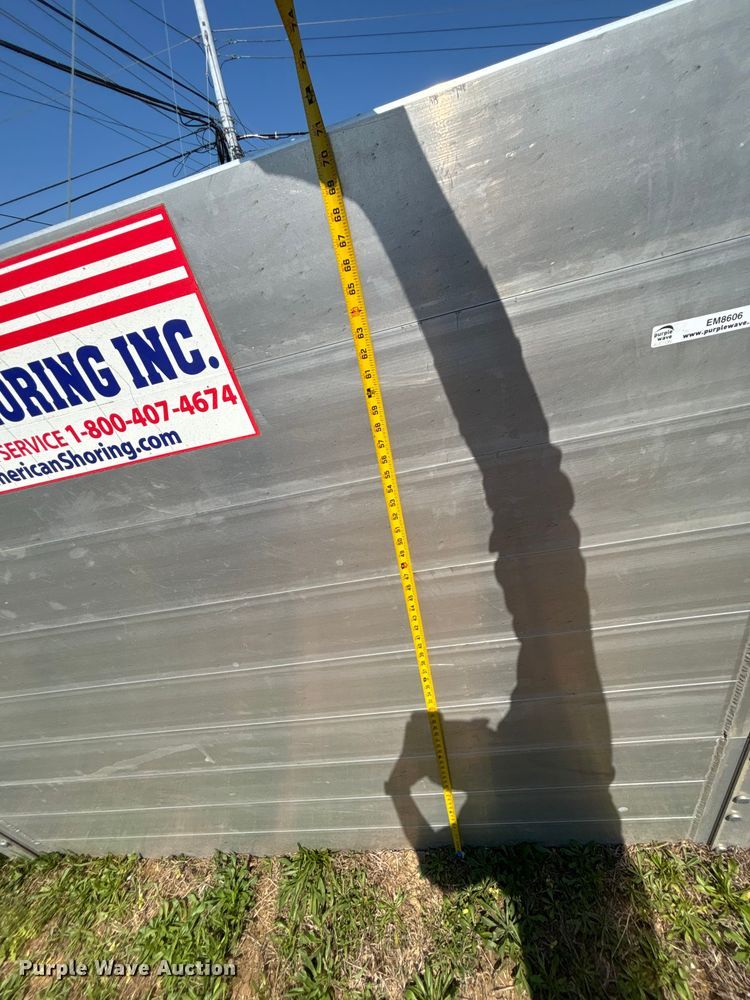 image for item EM8606 Mighty-Lite trench box