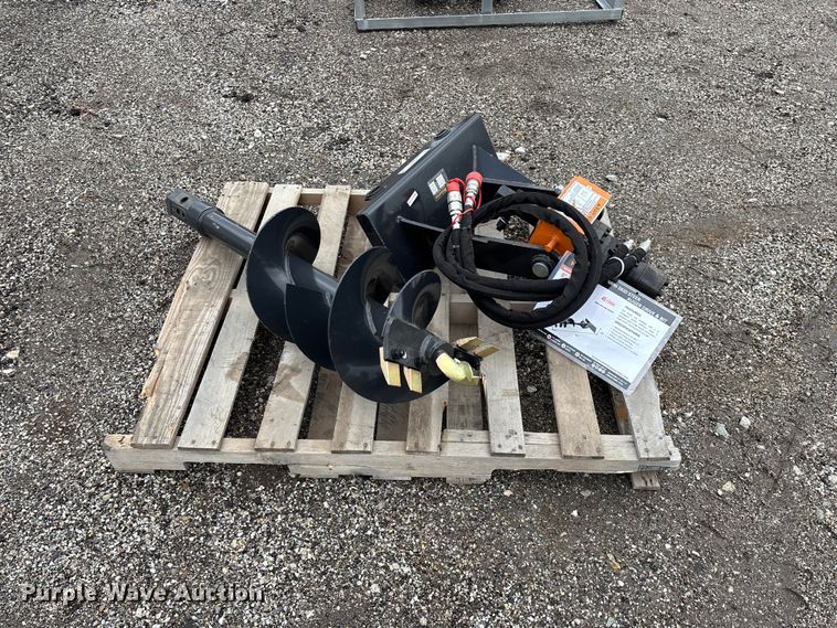 image for item EO4220 Wolverine MAD-12-12D compact utility loader auger