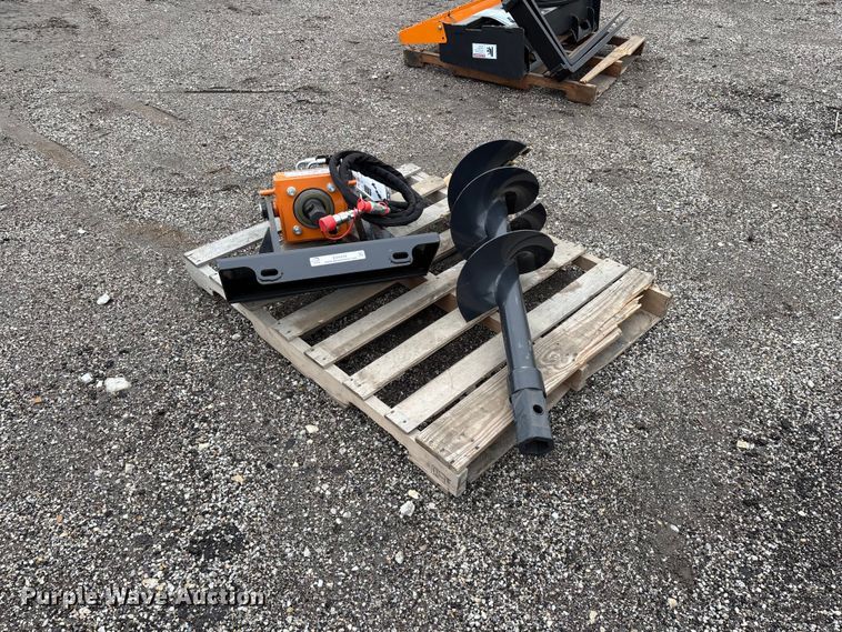 image for item EO4220 Wolverine MAD-12-12D compact utility loader auger