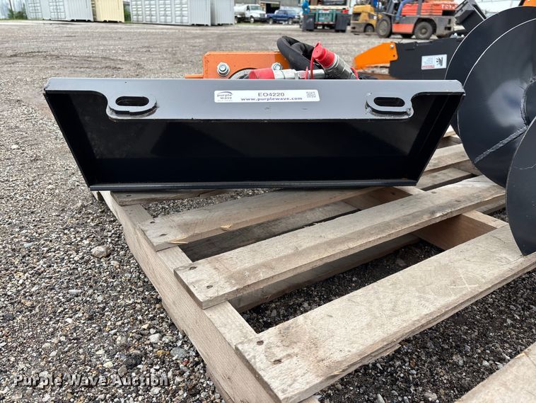 image for item EO4220 Wolverine MAD-12-12D compact utility loader auger