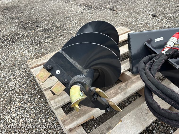image for item EO4220 Wolverine MAD-12-12D compact utility loader auger