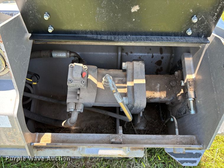 image for item EO4240 Takeuchi TUML/SSL-150 VT TAK skid steer mulcher