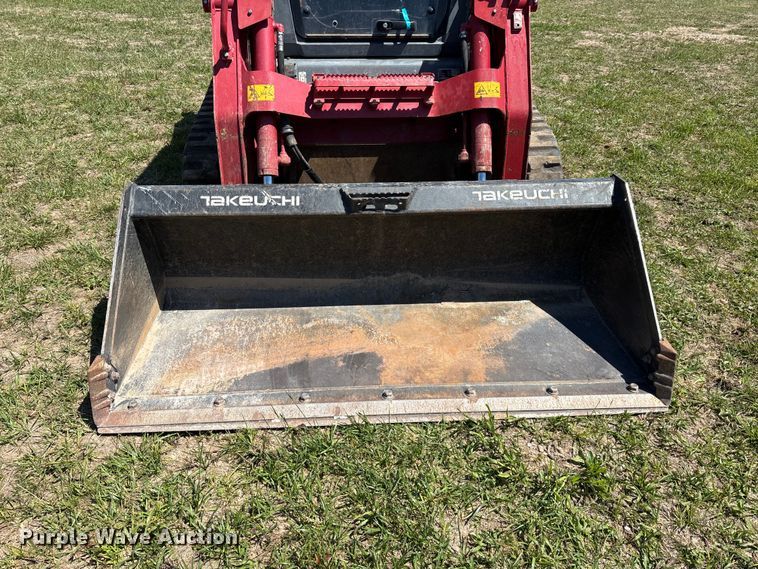 image for item EO4241 2019 Takeuchi TL12V2 tracked skid steer loader