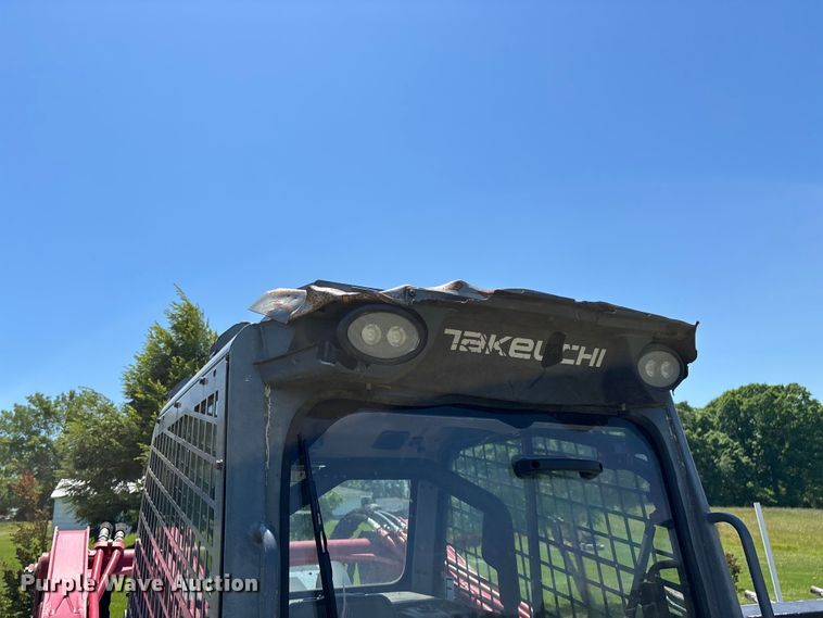 image for item EO4241 2019 Takeuchi TL12V2 tracked skid steer loader