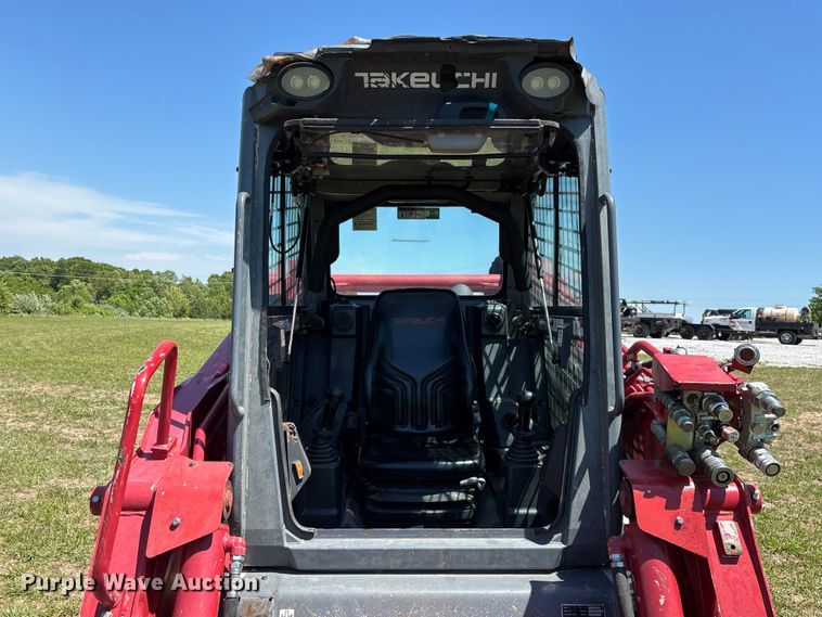 image for item EO4241 2019 Takeuchi TL12V2 tracked skid steer loader
