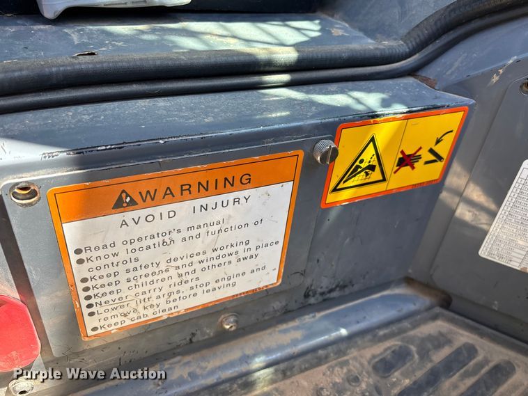 image for item EO4241 2019 Takeuchi TL12V2 tracked skid steer loader