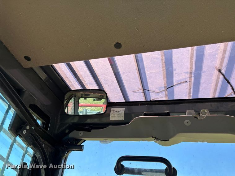 image for item EO4241 2019 Takeuchi TL12V2 tracked skid steer loader