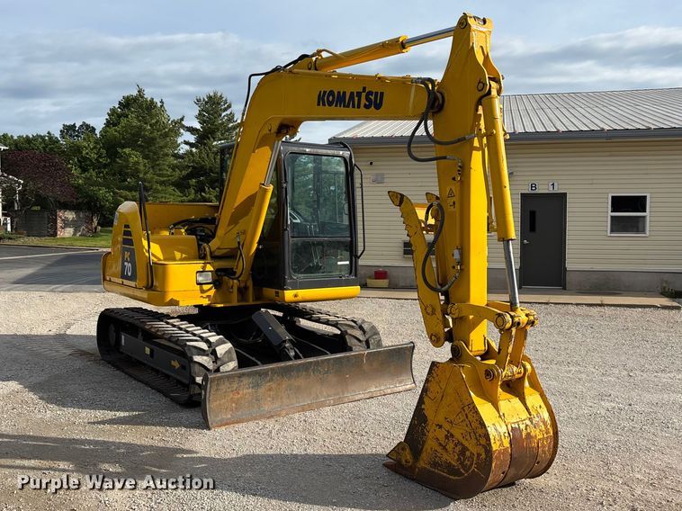 image for item EO4245 Komatsu PC70-8 mini excavator