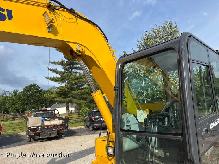 image for item EO4245 Komatsu PC70-8 mini excavator
